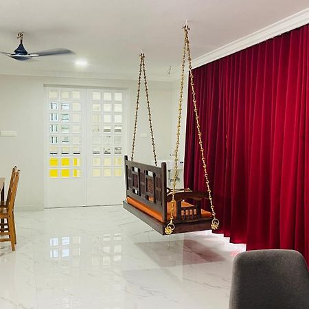 Rajamandiram 3Bhk Ac Apartment In Trivandrum Central トリバンドラム エクステリア 写真